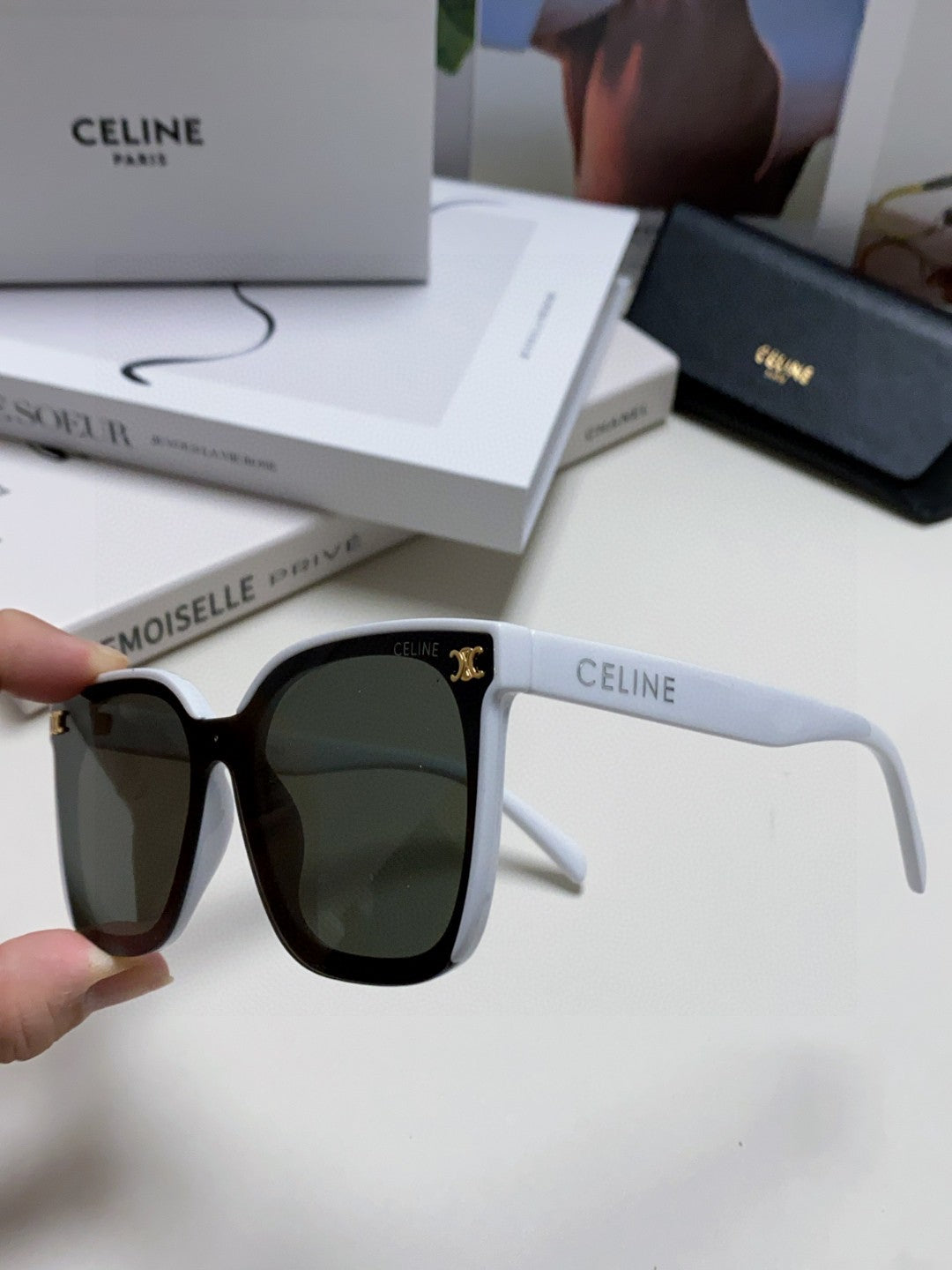 CELINE TRIOMPHE SUNGLASSES 552775 IN WHITE ACETATE TEXT LOGO