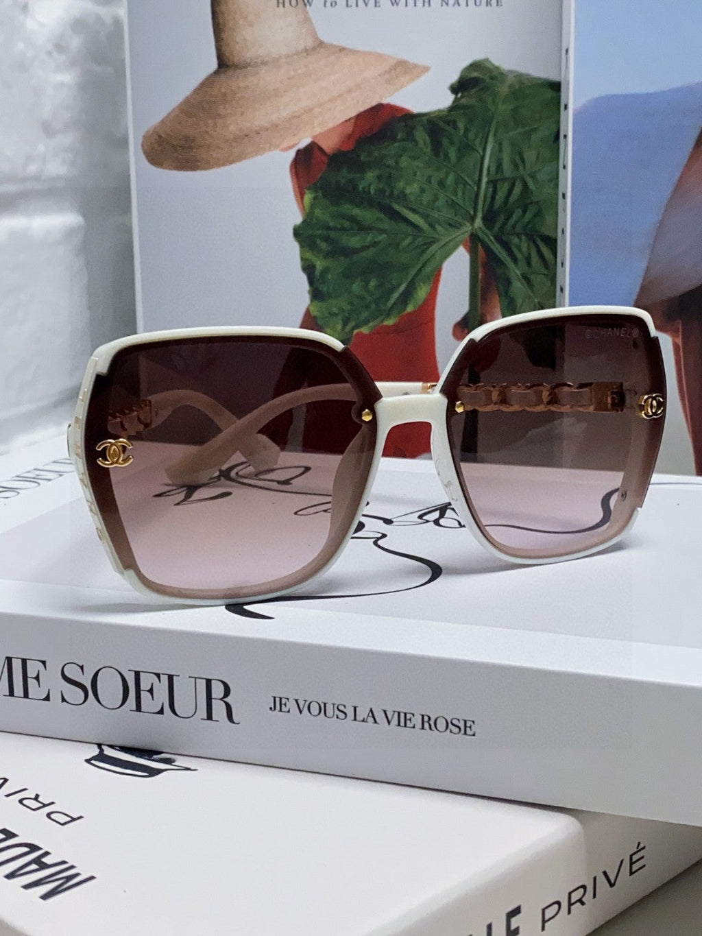 CHANEL SQUARE SUNGLASSES 632874 IN WHITE ACETATE