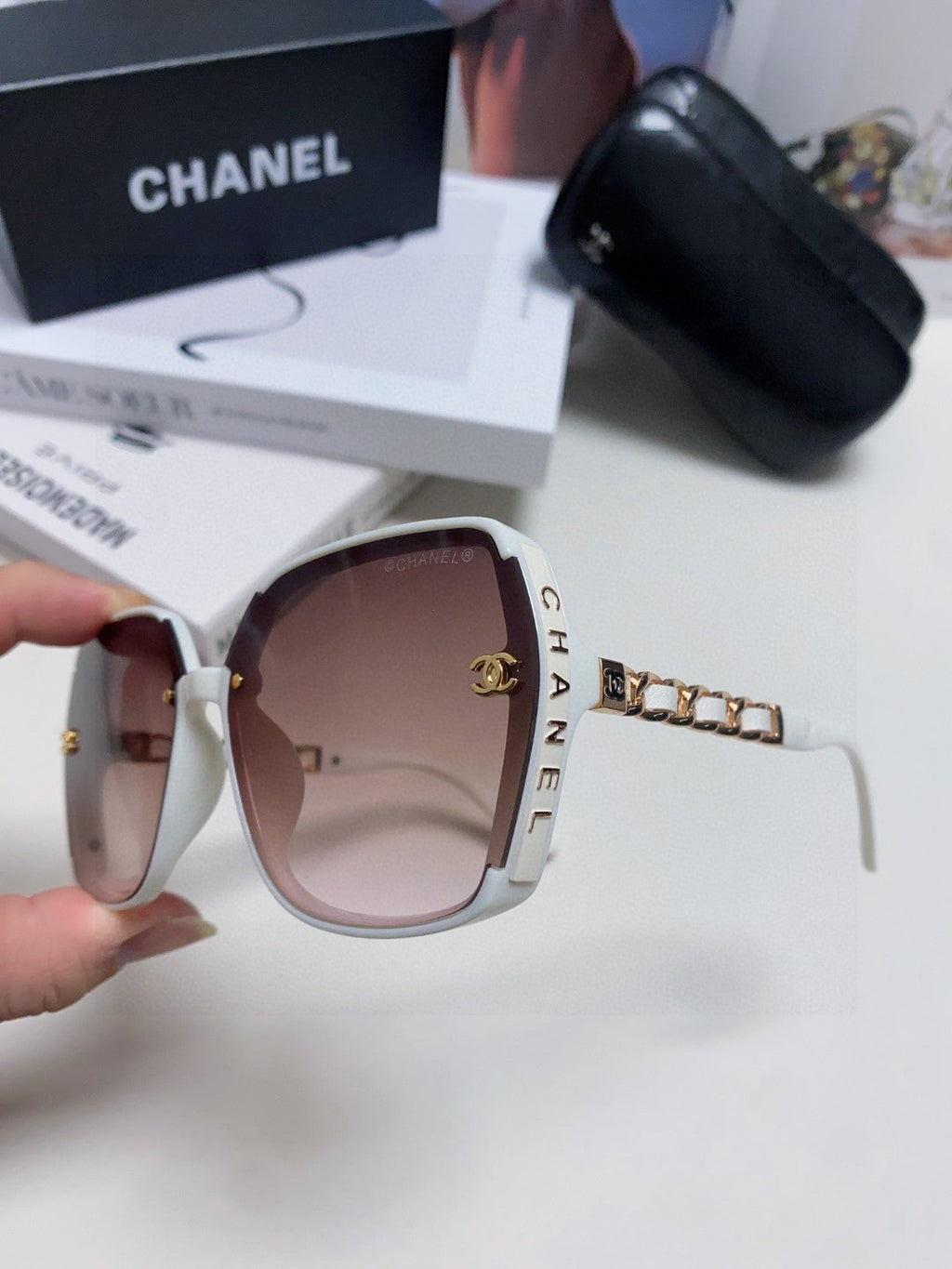 CHANEL SQUARE SUNGLASSES 632874 IN WHITE ACETATE