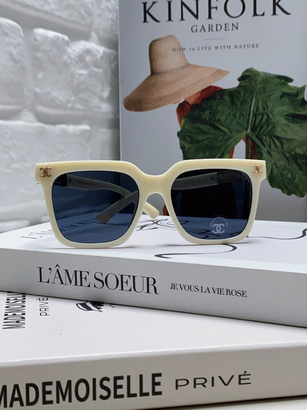 CHANEL SQUARE SUNGLASSES 632878 IN WHITE ACETATE