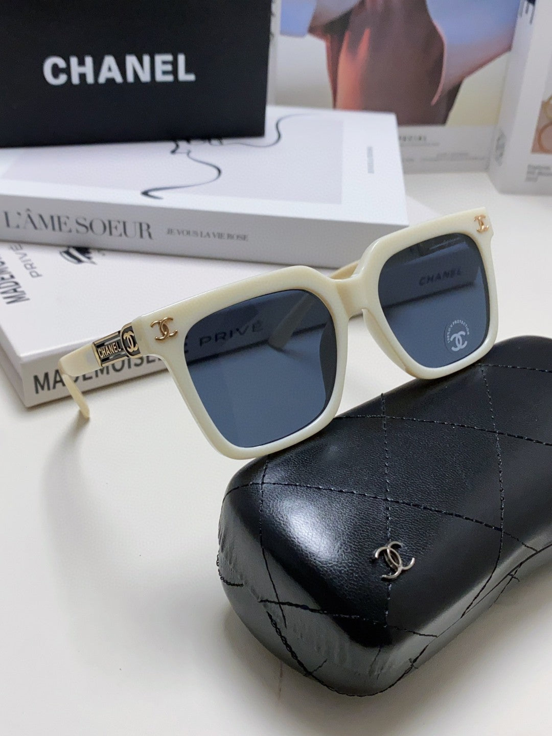 CHANEL SQUARE SUNGLASSES 632878 IN WHITE ACETATE