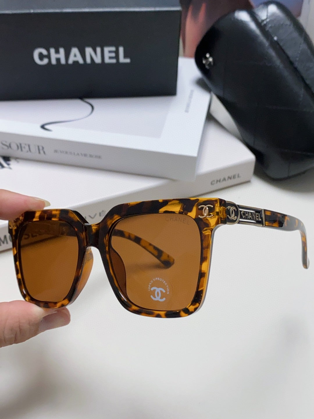 CHANEL SQUARE SUNGLASSES 632879 IN HAVANA ACETATE