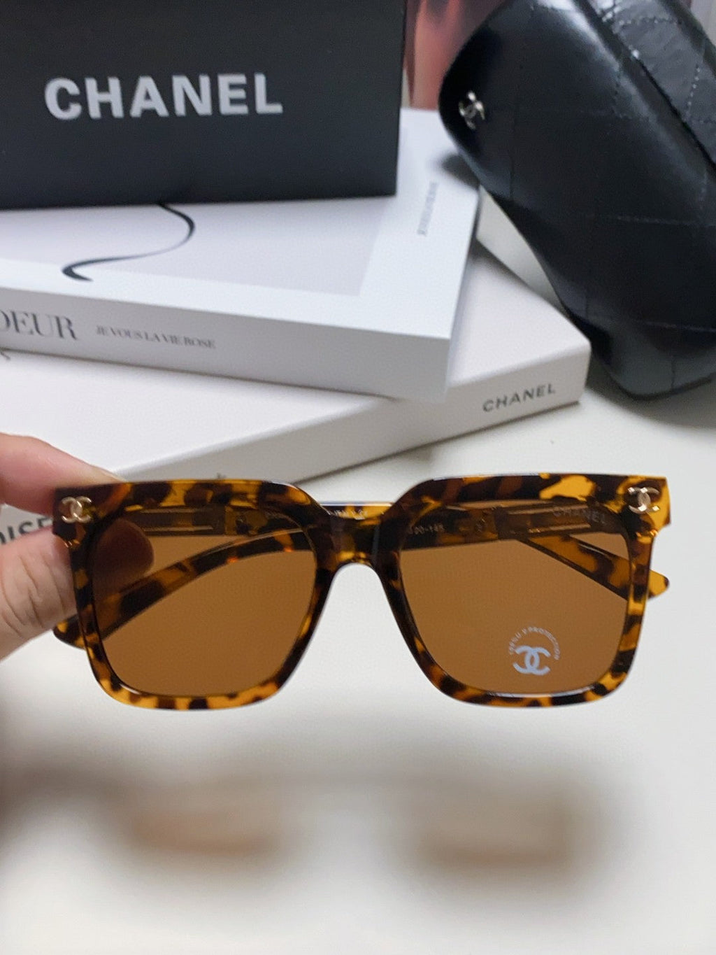 CHANEL SQUARE SUNGLASSES 632879 IN HAVANA ACETATE