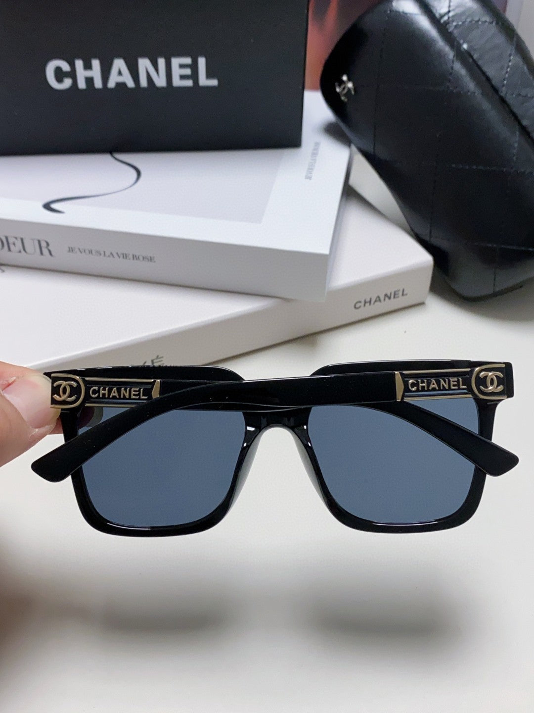 CHANEL SQUARE SUNGLASSES 632880 IN BLACK ACETATE