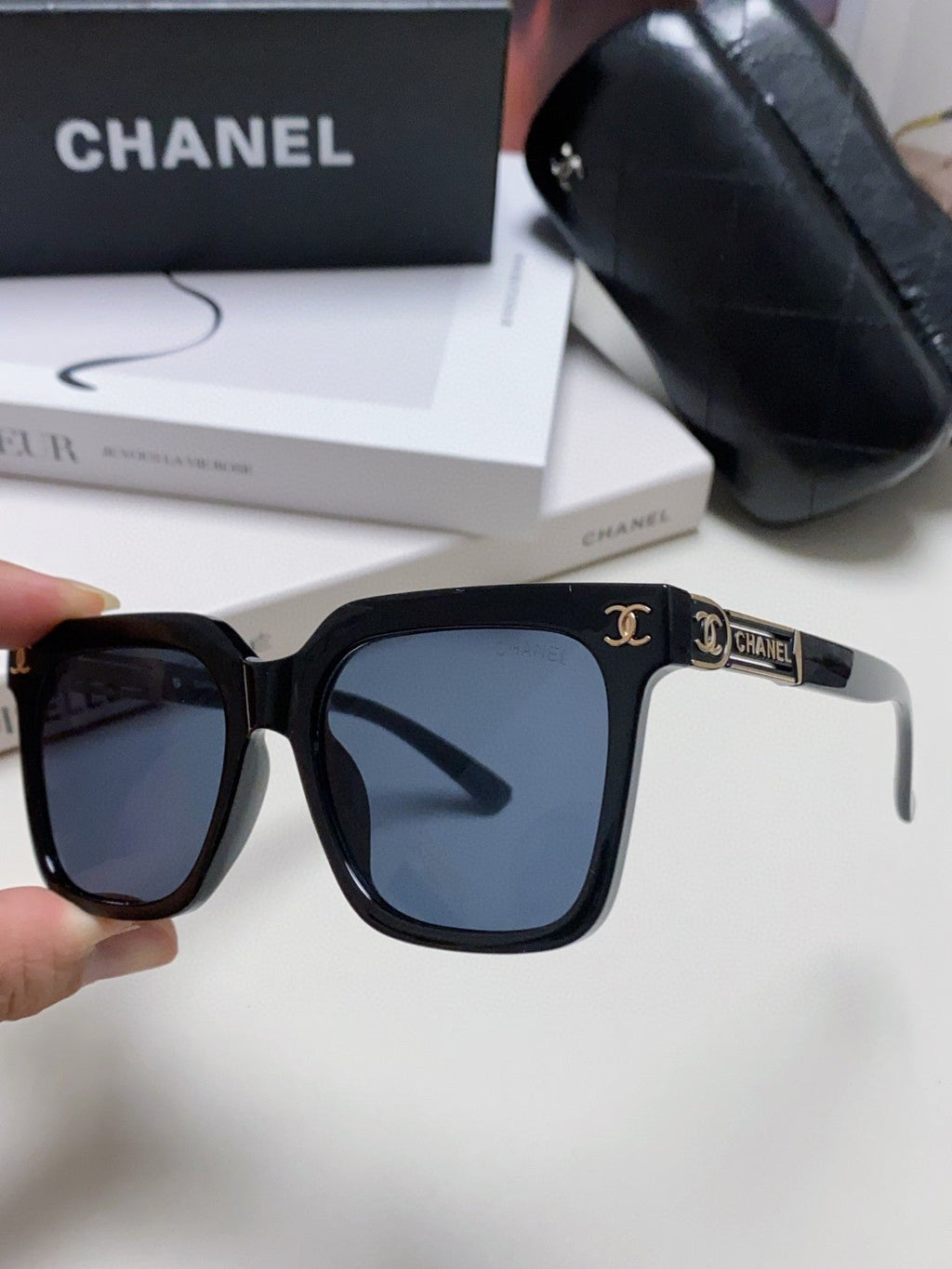 CHANEL SQUARE SUNGLASSES 632880 IN BLACK ACETATE