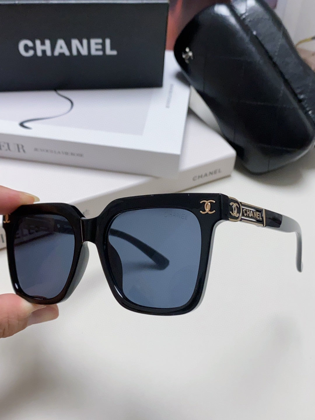 CHANEL SQUARE SUNGLASSES 632880 IN BLACK ACETATE