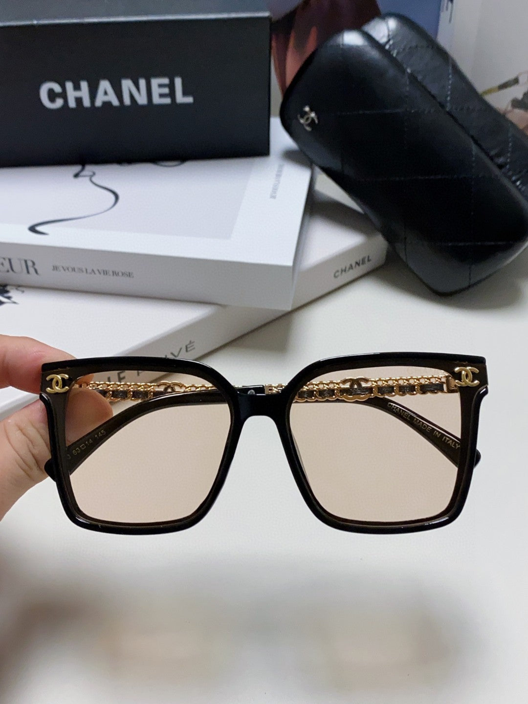 CHANEL SQUARE SUNGLASSES 632883 IN BLACK ACETATE LIGHT BROWN LENSES