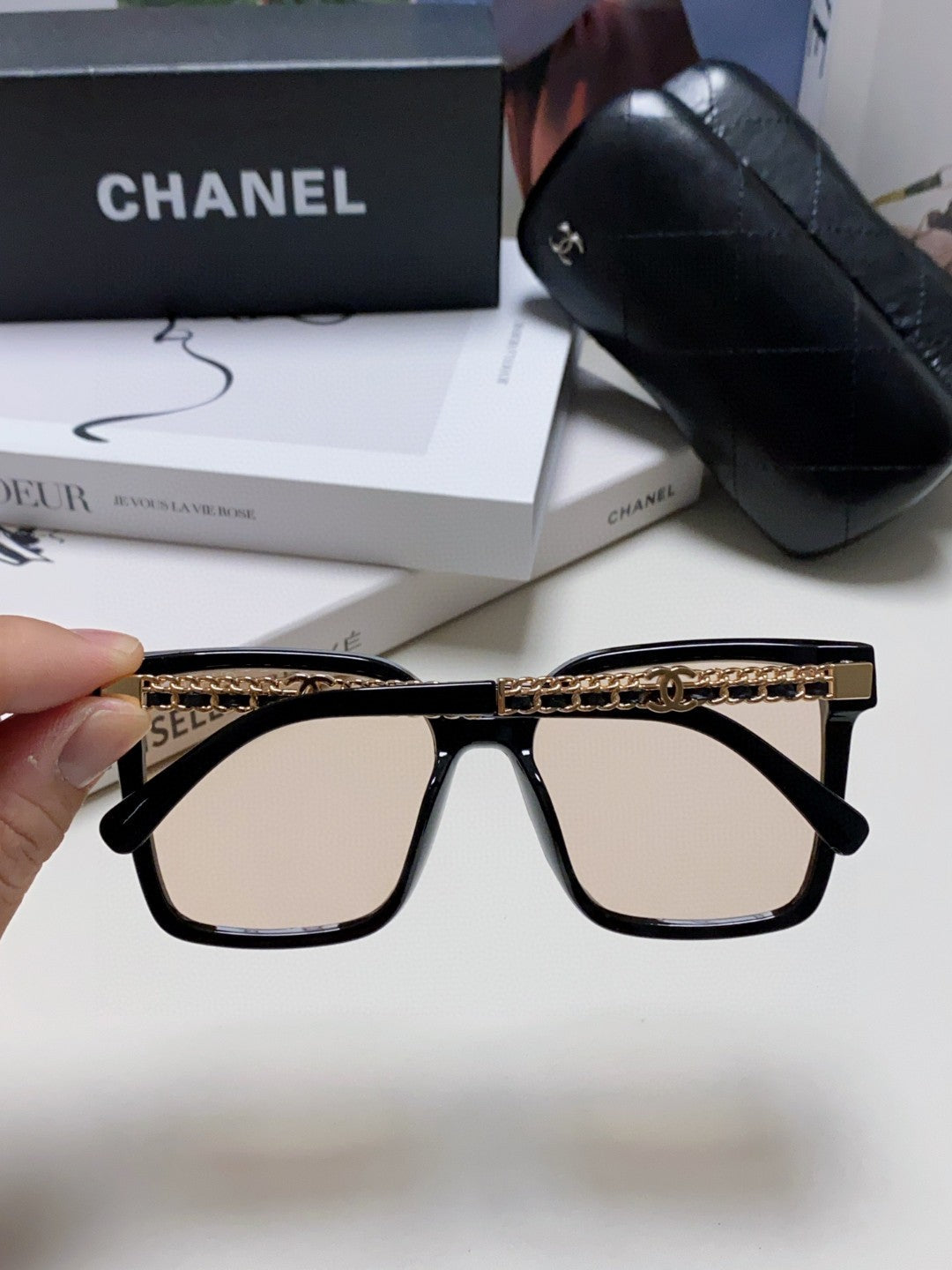 CHANEL SQUARE SUNGLASSES 632883 IN BLACK ACETATE LIGHT BROWN LENSES