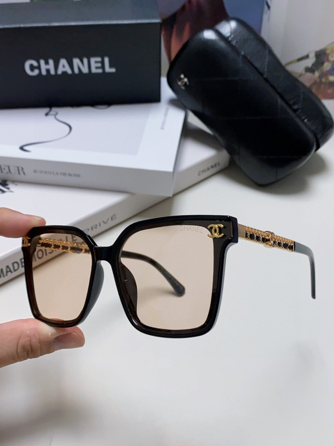 CHANEL SQUARE SUNGLASSES 632883 IN BLACK ACETATE LIGHT BROWN LENSES