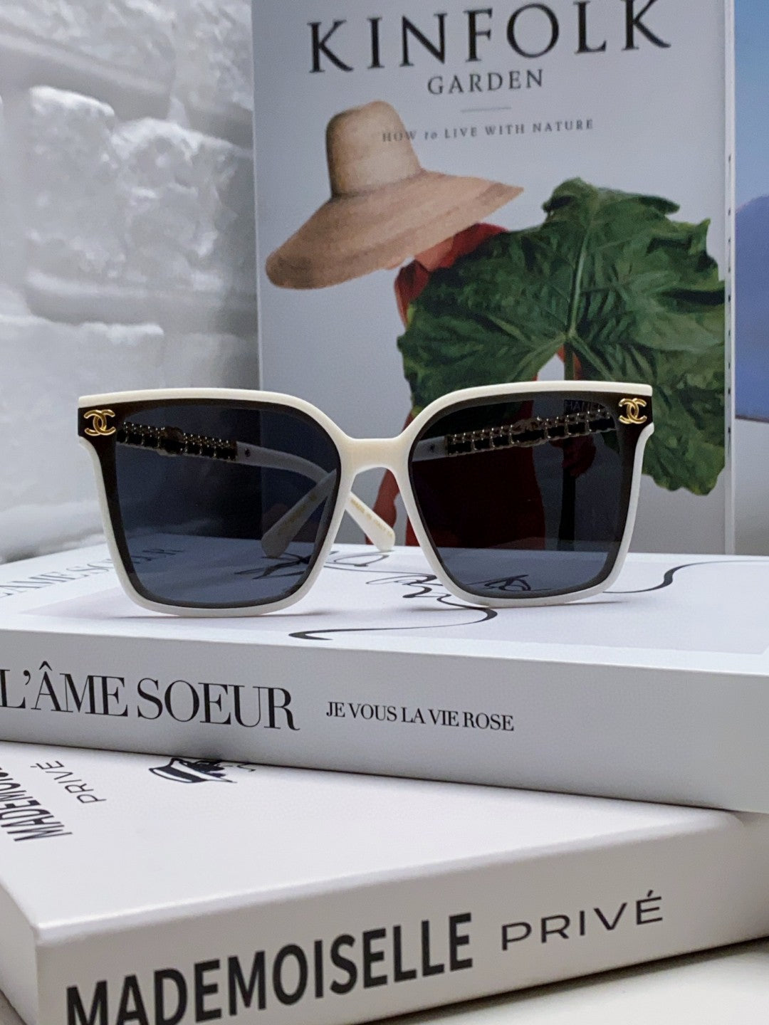 CHANEL SQUARE SUNGLASSES 632885 IN WHITE ACETATE