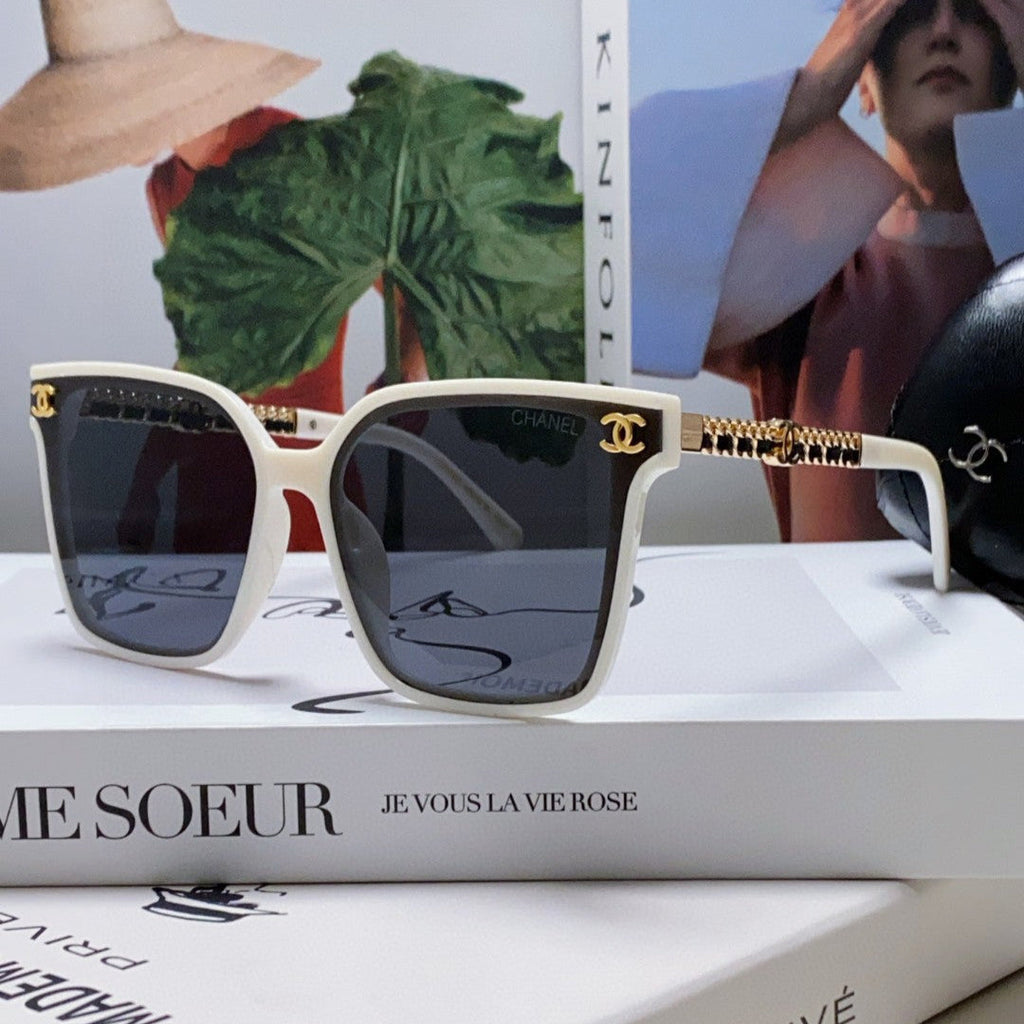 CHANEL SQUARE SUNGLASSES 632885 IN WHITE ACETATE