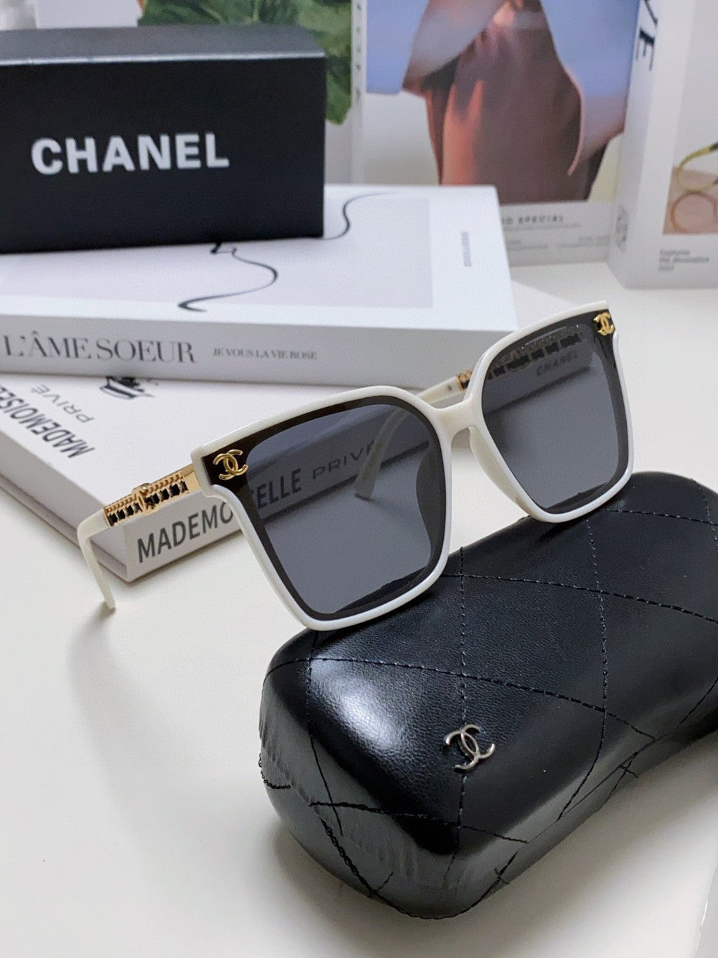 CHANEL SQUARE SUNGLASSES 632885 IN WHITE ACETATE