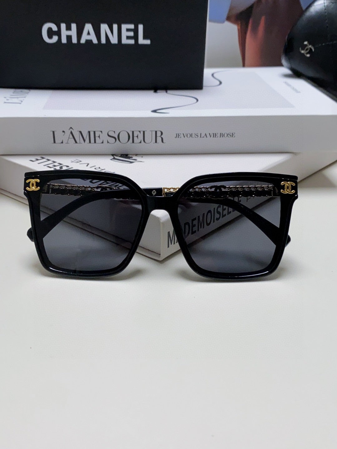 CHANEL SQUARE SUNGLASSES 632886 IN BLACK ACETATE METAL FRAME EMBOSSED LOGO
