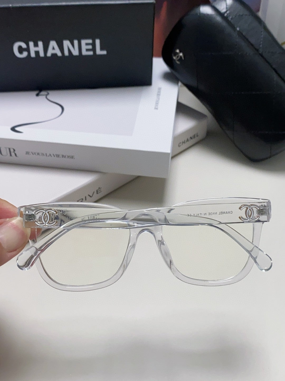 CHANEL SQUARE SUNGLASSES 632887 IN CLEAR ACETATE