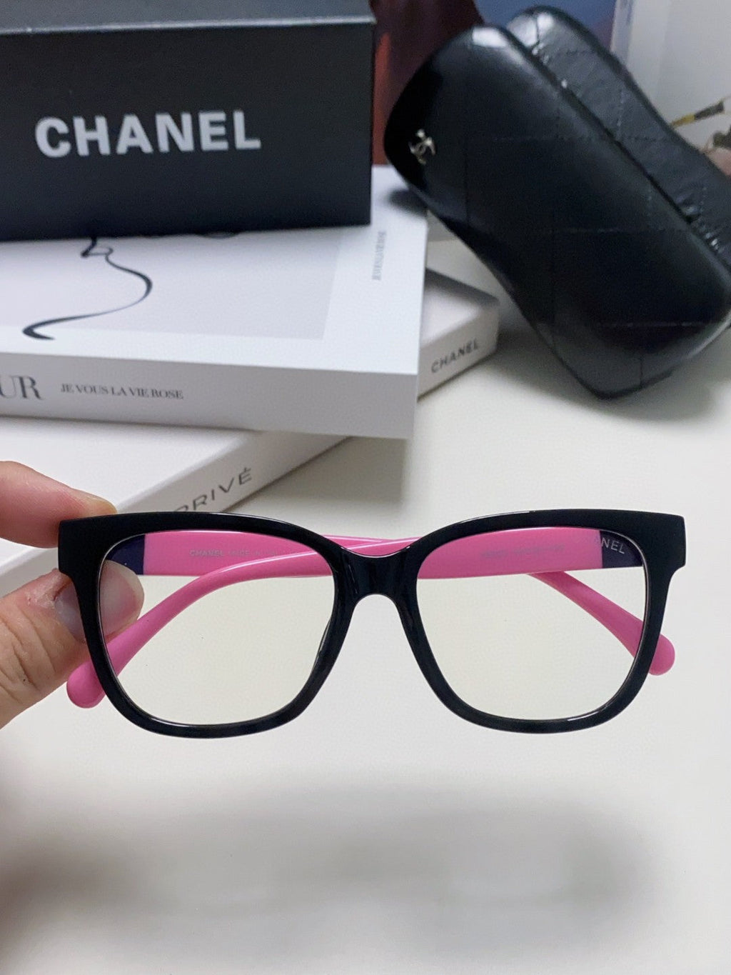CHANEL SQUARE SUNGLASSES 632888 IN BLACK AND PINK ACETATE