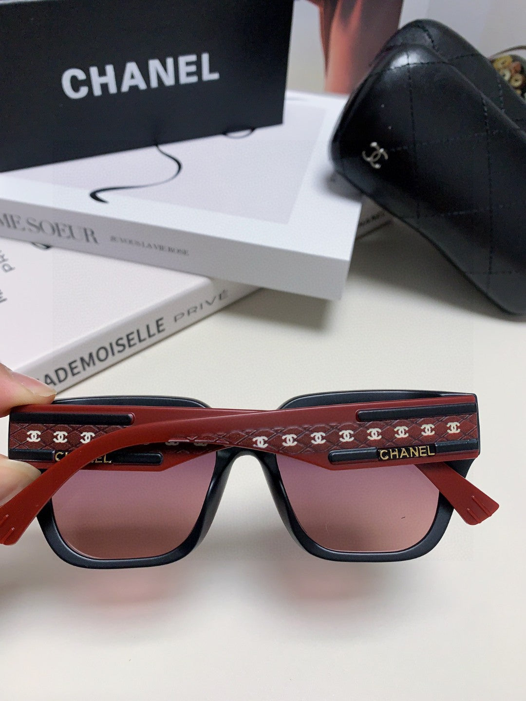 CHANEL SQUARE SUNGLASSES 632894 IN RED ACETATE