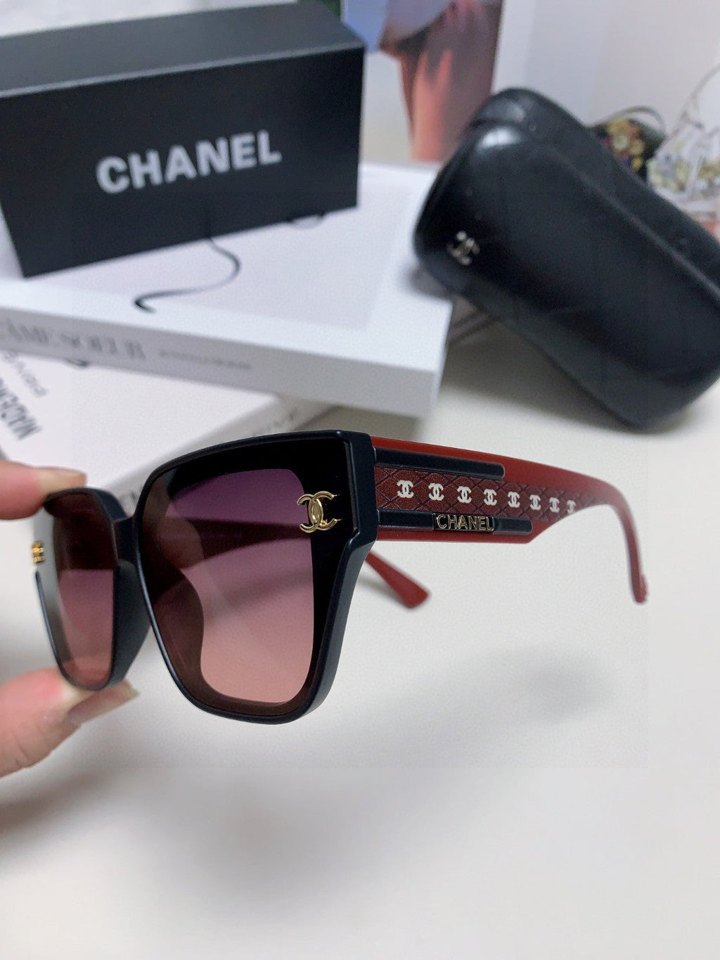 CHANEL SQUARE SUNGLASSES 632894 IN RED ACETATE
