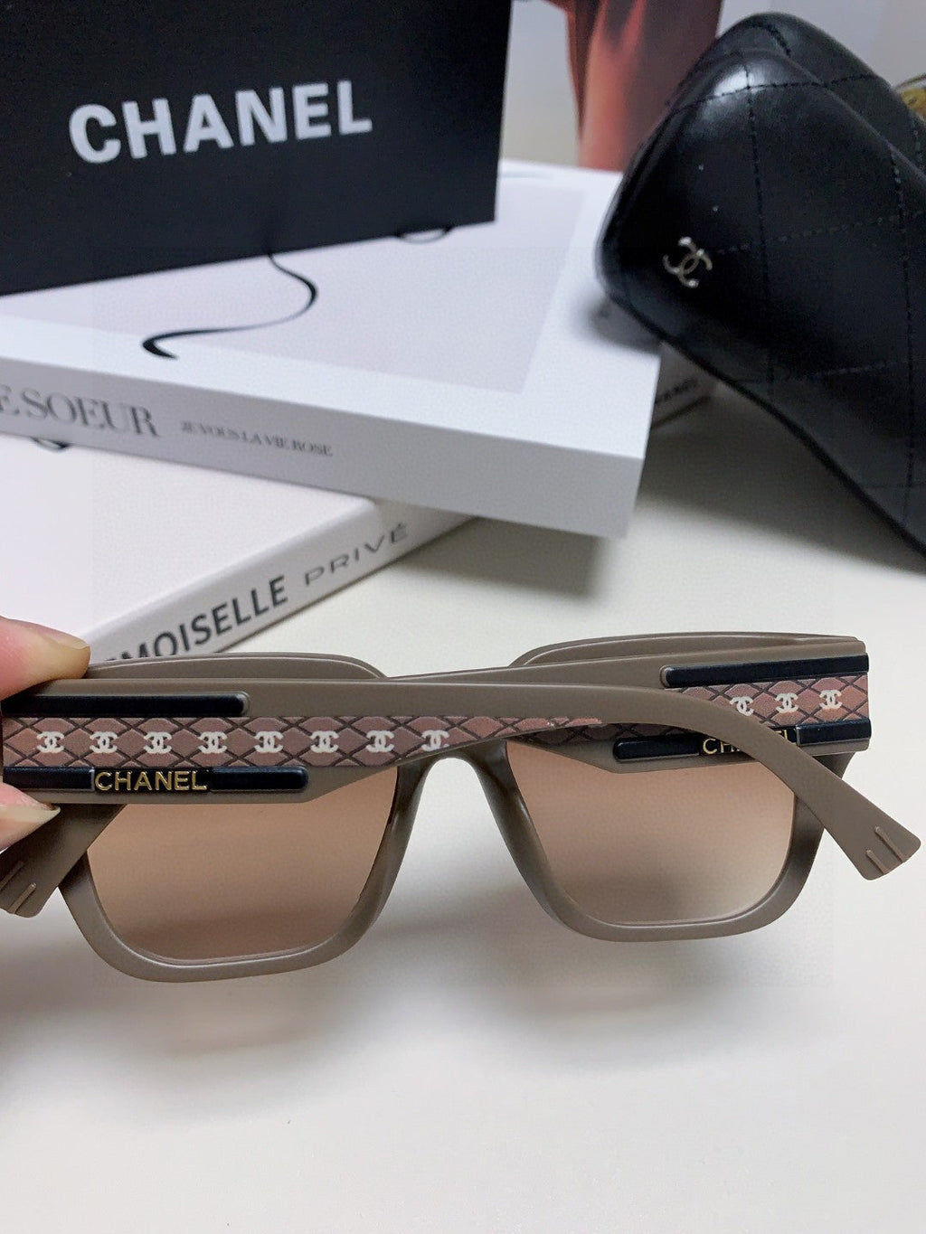 CHANEL SQUARE SUNGLASSES 632896 IN BROWN ACETATE