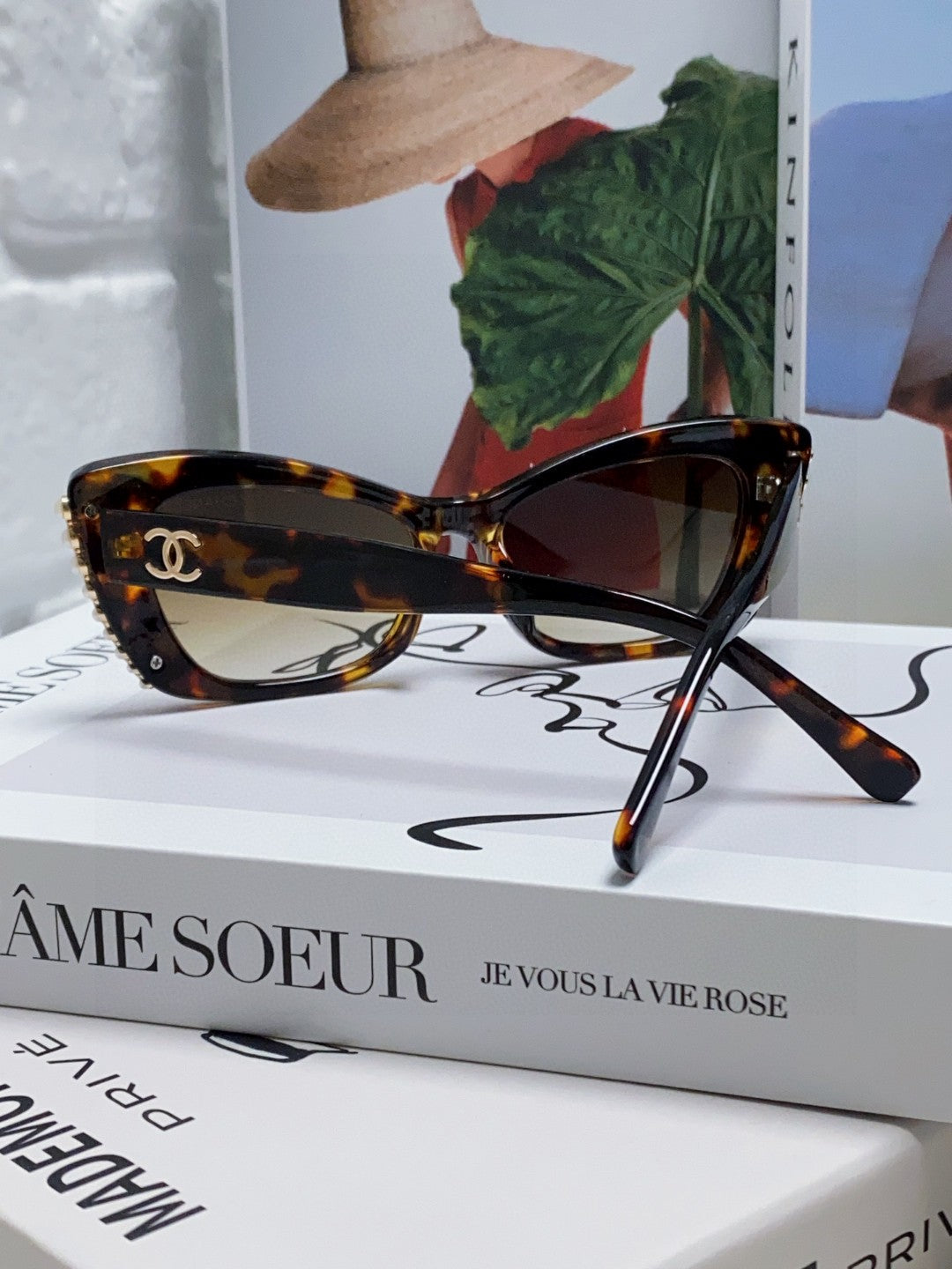 CHANEL CAT EYE SUNGLASSES 632699 IN HAVANA ACETATE EMBOSSED PEARL