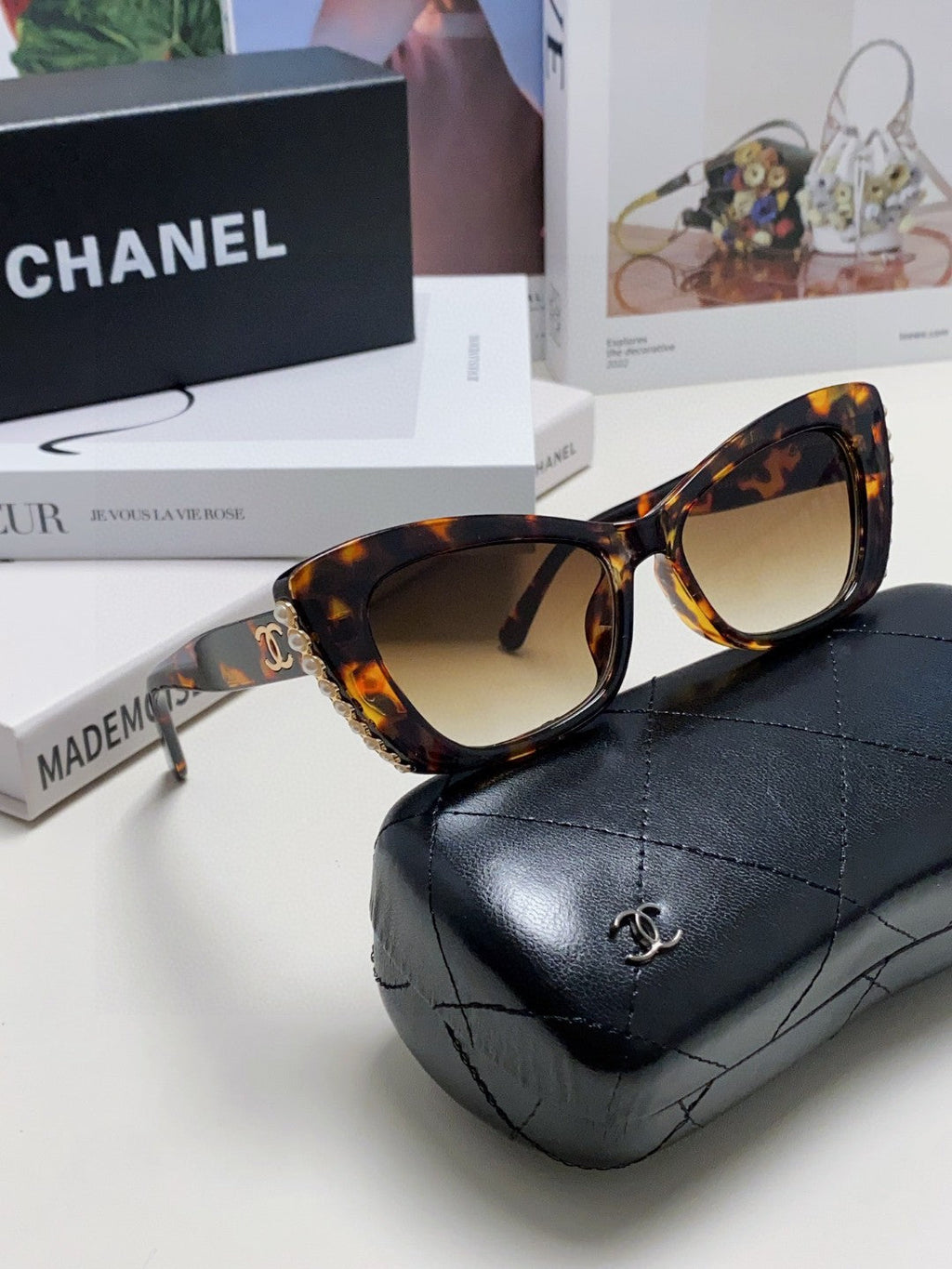 CHANEL CAT EYE SUNGLASSES 632699 IN HAVANA ACETATE EMBOSSED PEARL