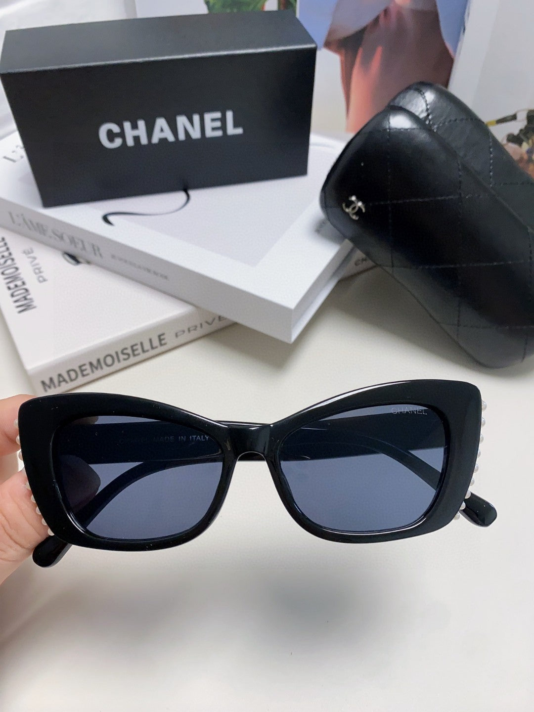 CHANEL CAT EYE SUNGLASSES 632701 IN BLACK ACETATE EMBOSSED PEARL