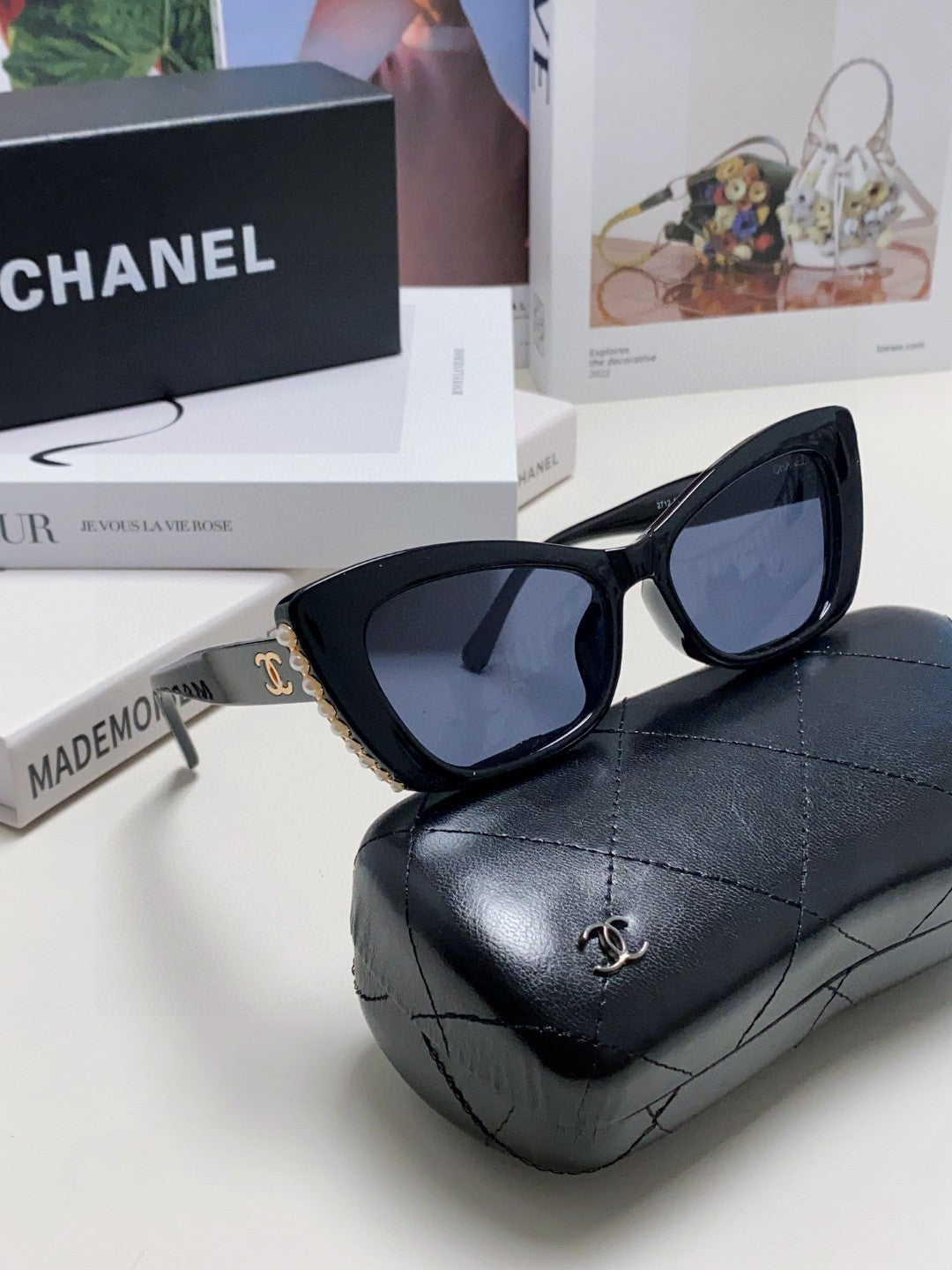 CHANEL CAT EYE SUNGLASSES 632701 IN BLACK ACETATE EMBOSSED PEARL