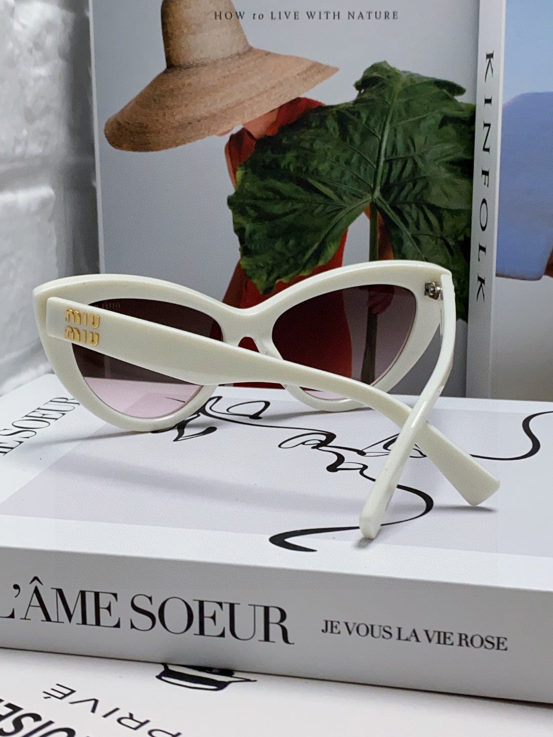 MIU MIU GLIMPSE CAT EYE SUNGLASSES 555884 IN WHITE ACETATE