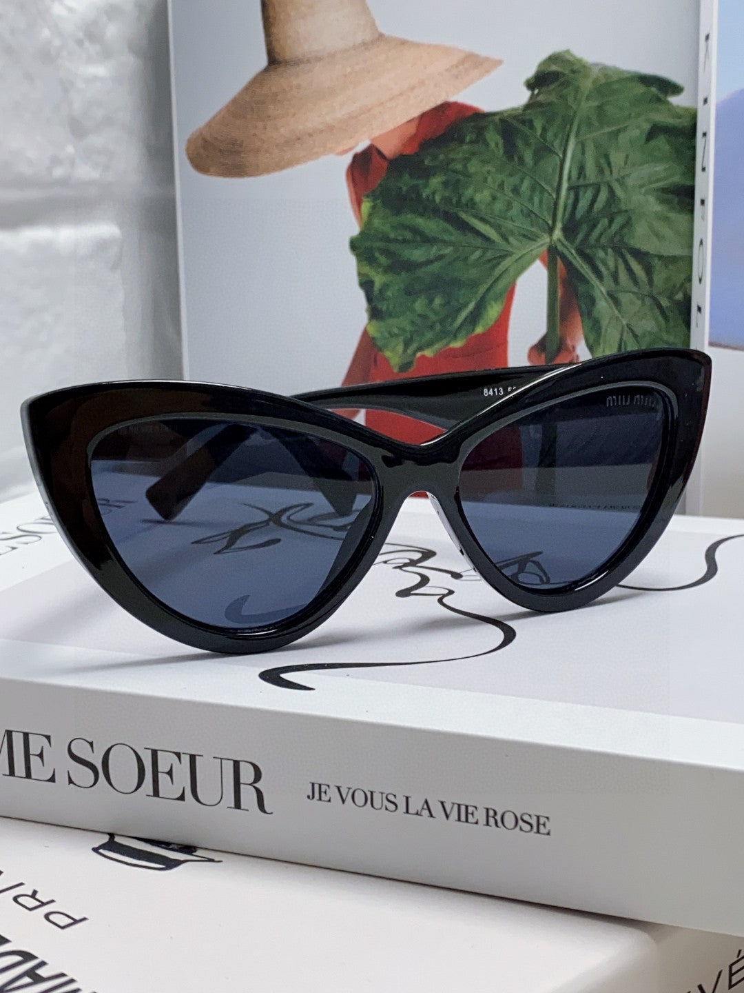 MIU MIU GLIMPSE CAT EYE SUNGLASSES 555886 IN BLACK ACETATE