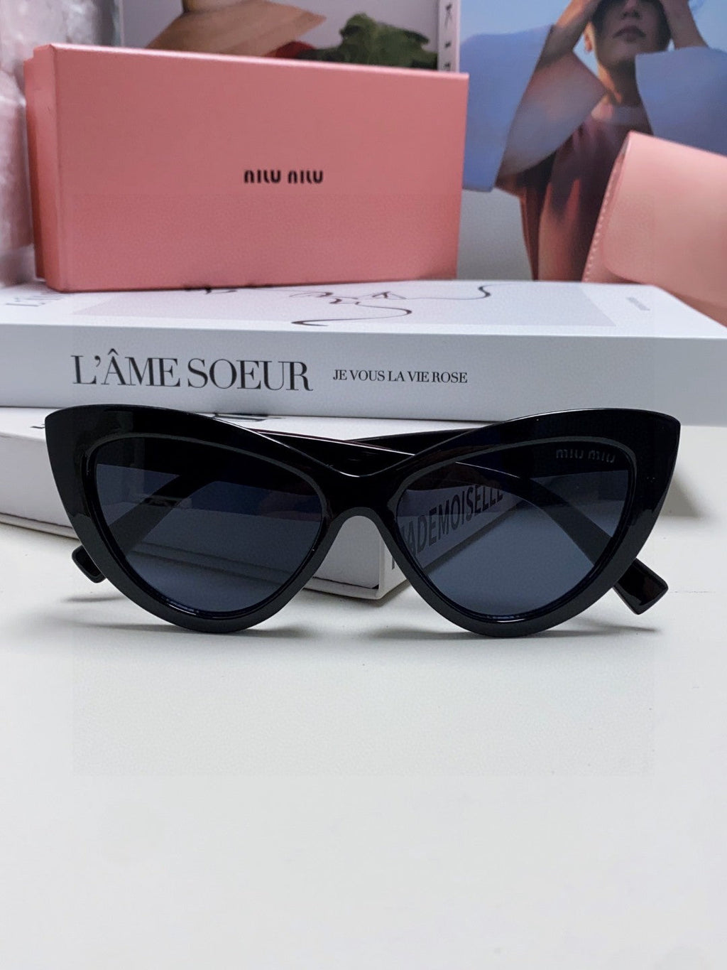 MIU MIU GLIMPSE CAT EYE SUNGLASSES 555886 IN BLACK ACETATE
