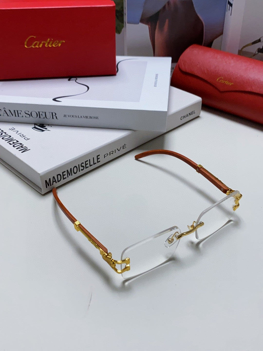 CARTIER PANTHÈRE RECTANGULAR FRAME SUNGLASSES 555891 IN METAL AND WOODEN
