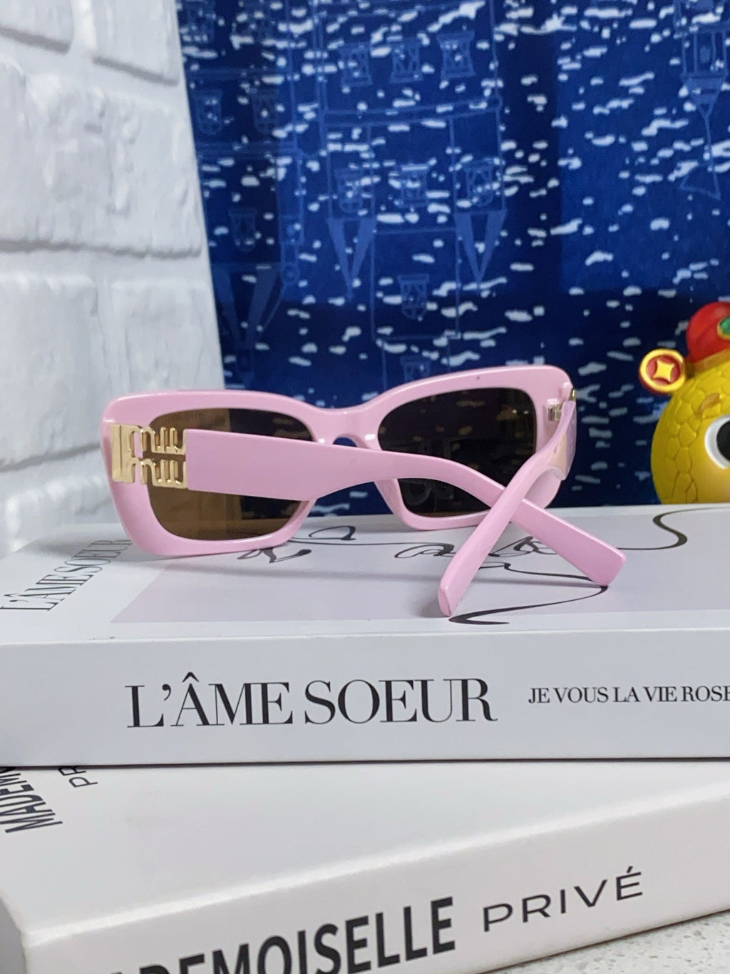 MIU MIU GLIMPSE SUNGLASSES 558345 IN PINK ACETATE GOLD EMBOSSED LOGO