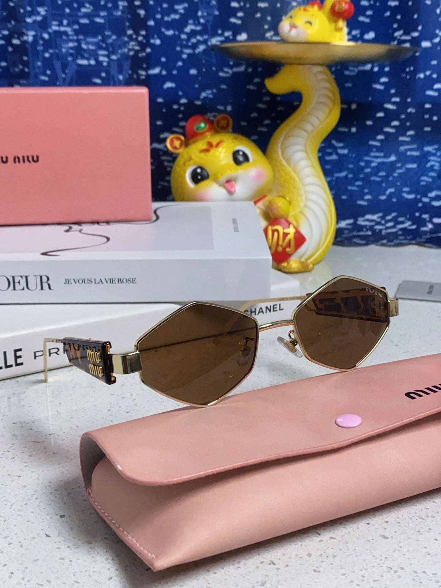MIU MIU LOGO SUNGLASSES 560865 IN HAVANA ACETATE GOLD METAL BROWN LENS