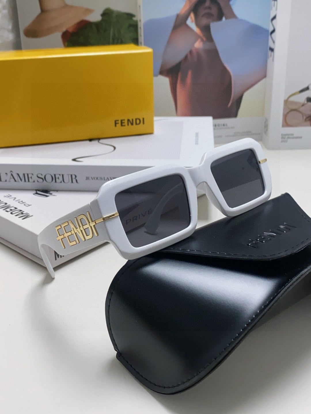 FENDI EMBOSSED LOGO DIAGONAL RECTANGULAR SUNGLASSES 563312 IN ACETATE