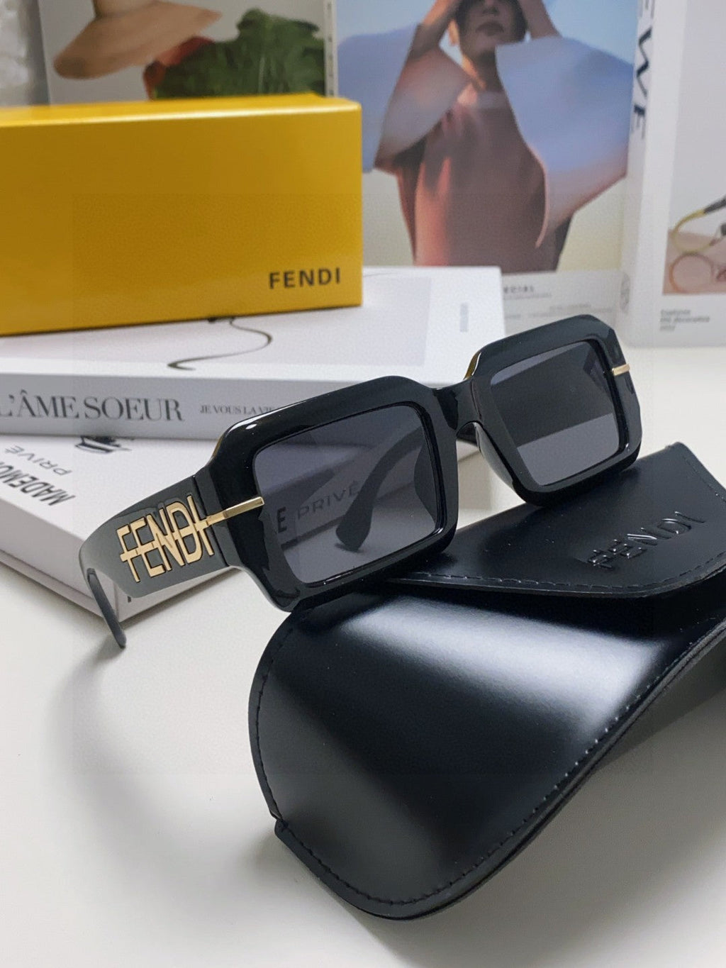 FENDI EMBOSSED LOGO DIAGONAL RECTANGULAR SUNGLASSES 563312 IN ACETATE