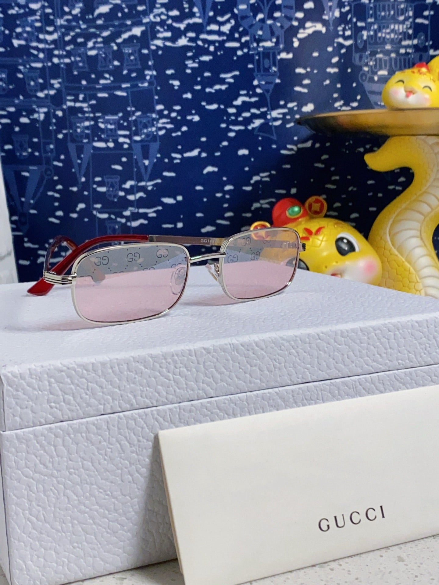 GUCCI RECTANGULAR FRAME SUNGLASSES GG1457S IN METAL