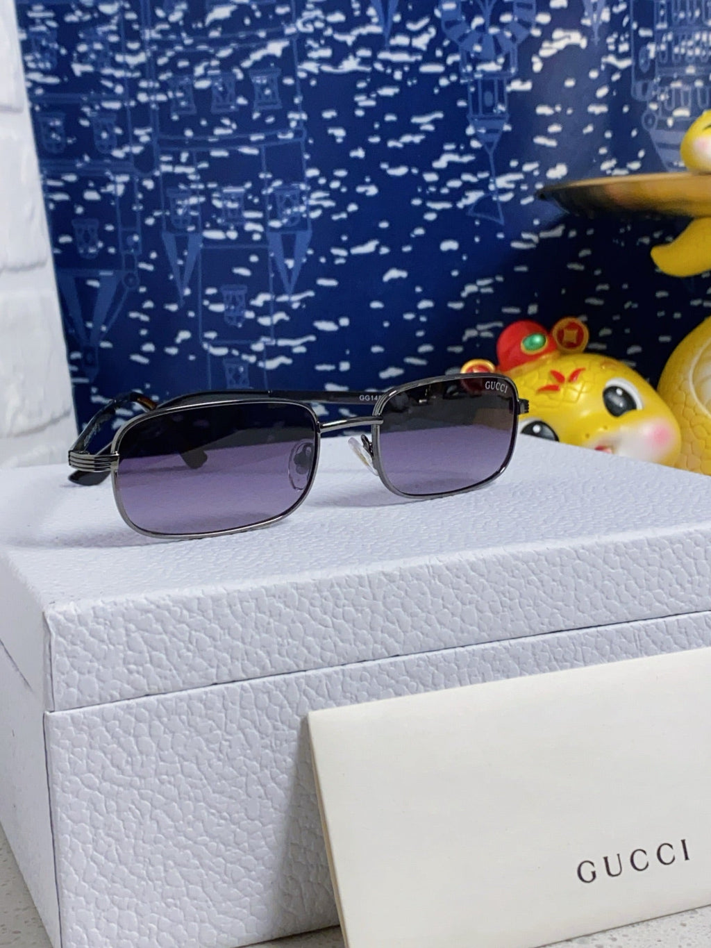 GUCCI RECTANGULAR FRAME SUNGLASSES GG1457S IN METAL