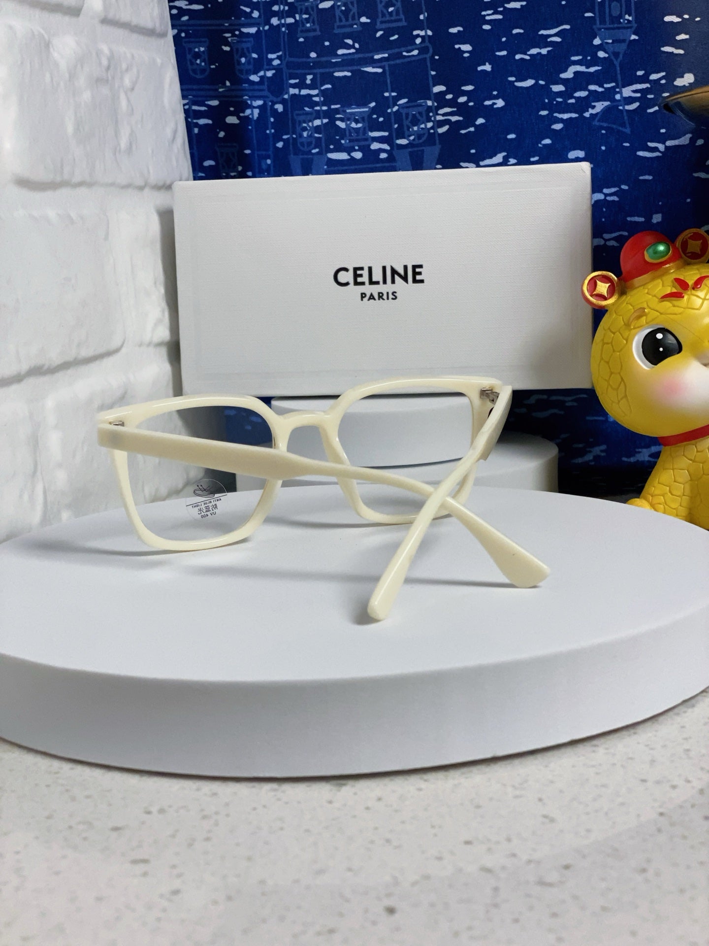 CELINE TRIOMPHE SUNGLASSES 563254 IN IVORY ACETATE