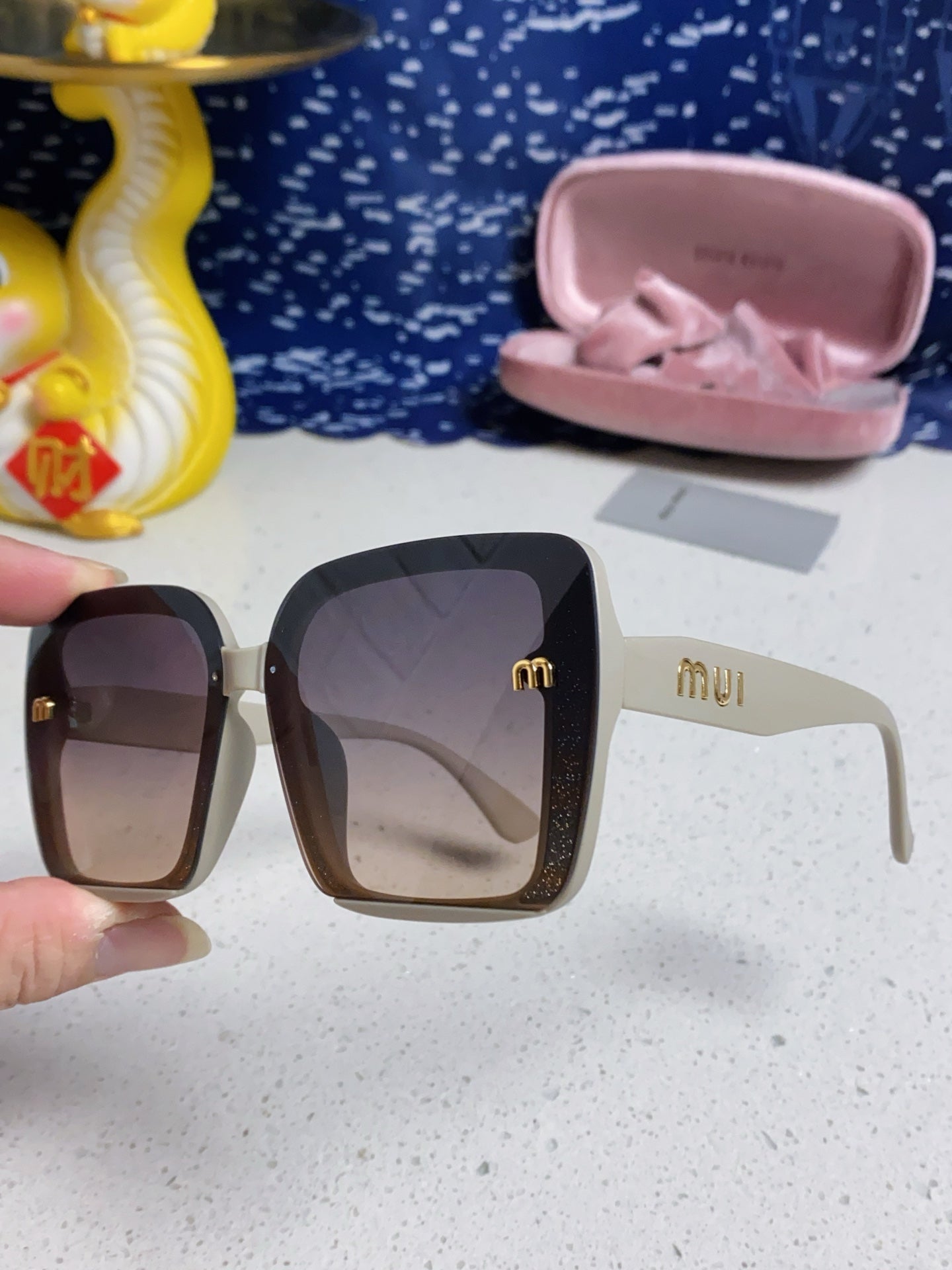 MIU MIU RUNWAY SQUARE SUNGLASSES 563196 IN BEIGE ACETATE