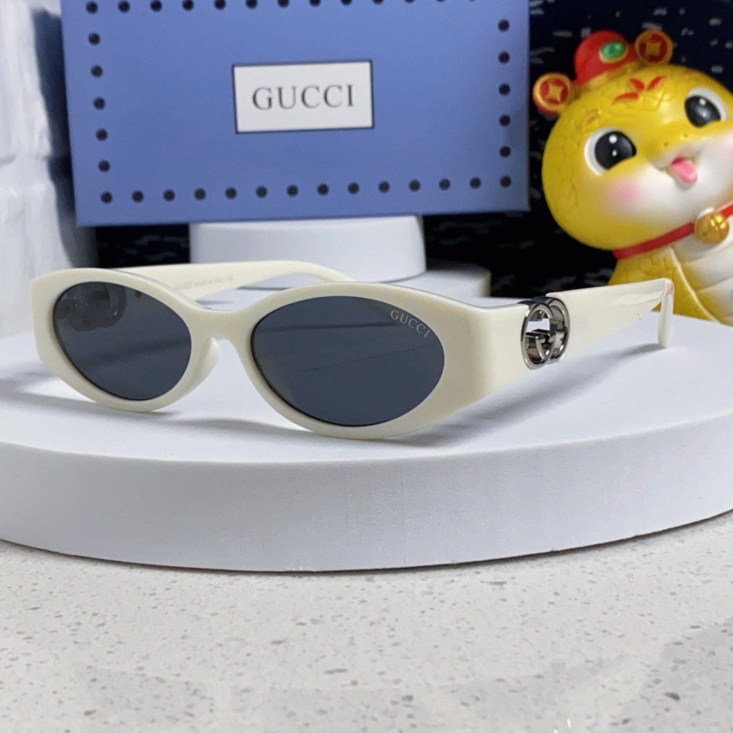 GUCCI OVAL FRAME SUNGLASSES GG1662SA IN ACETATE