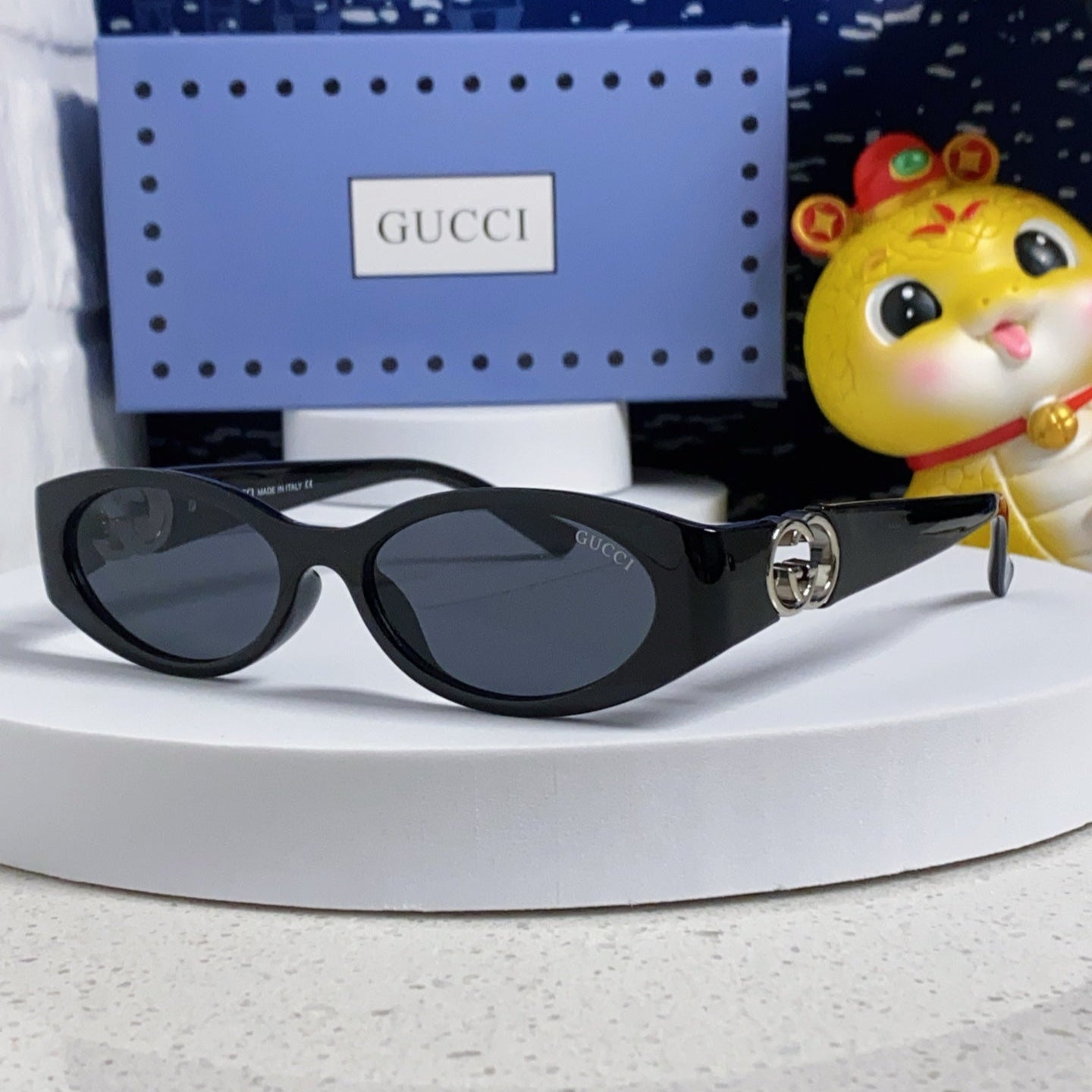 GUCCI OVAL FRAME SUNGLASSES GG1662SA IN ACETATE
