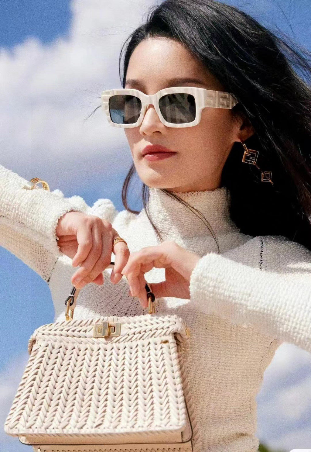 FENDI ROMA EMBOSSED RECTANGULAR FRAME SUNGLASSES 527221 IN ACETATE