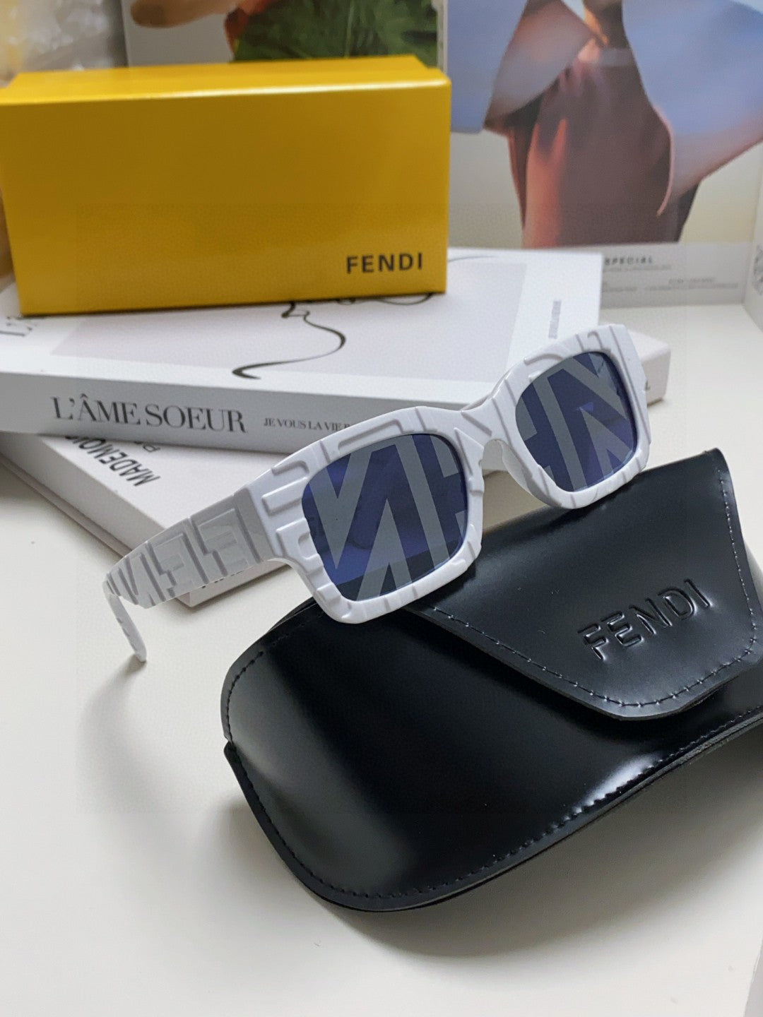 FENDI ROMA EMBOSSED RECTANGULAR FRAME SUNGLASSES 527221 IN ACETATE
