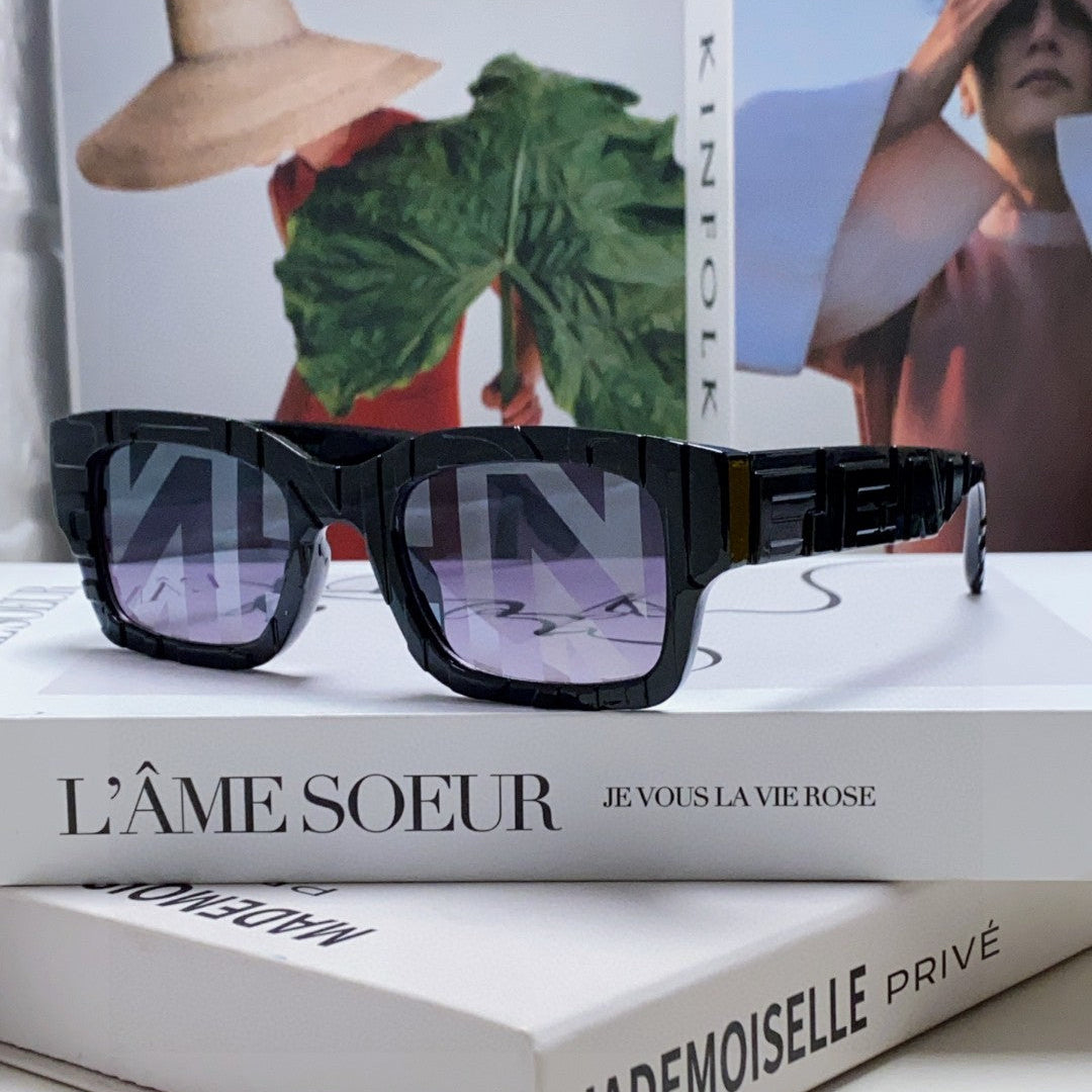 FENDI ROMA EMBOSSED RECTANGULAR FRAME SUNGLASSES 527221 IN ACETATE