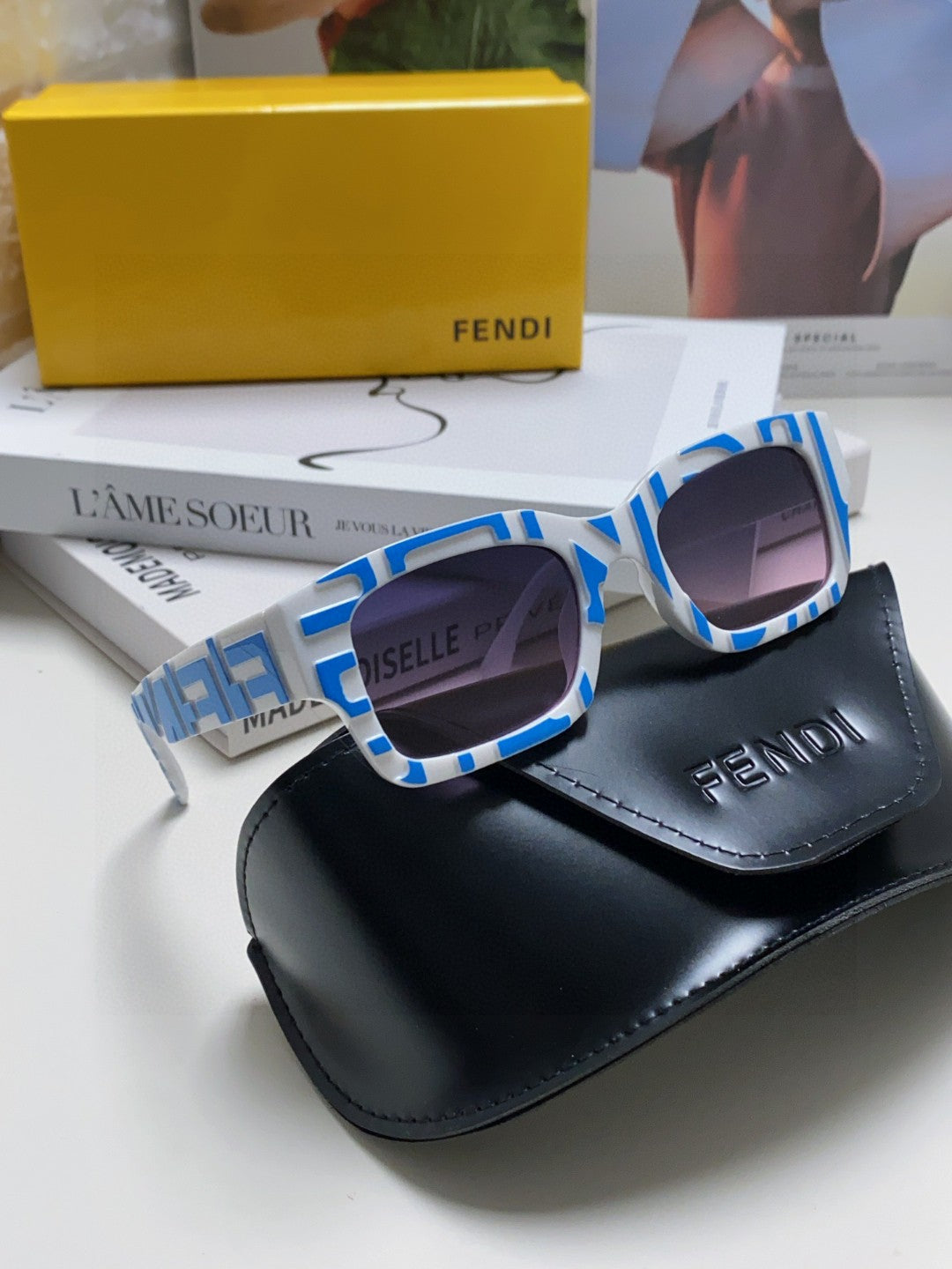 FENDI ROMA EMBOSSED RECTANGULAR FRAME SUNGLASSES 527221 IN ACETATE