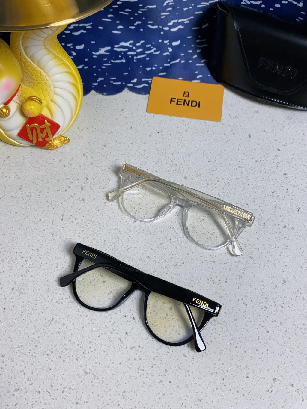FENDI DIAGONAL ROUND FRAME SUNGLASSES 566718 IN ACETATE