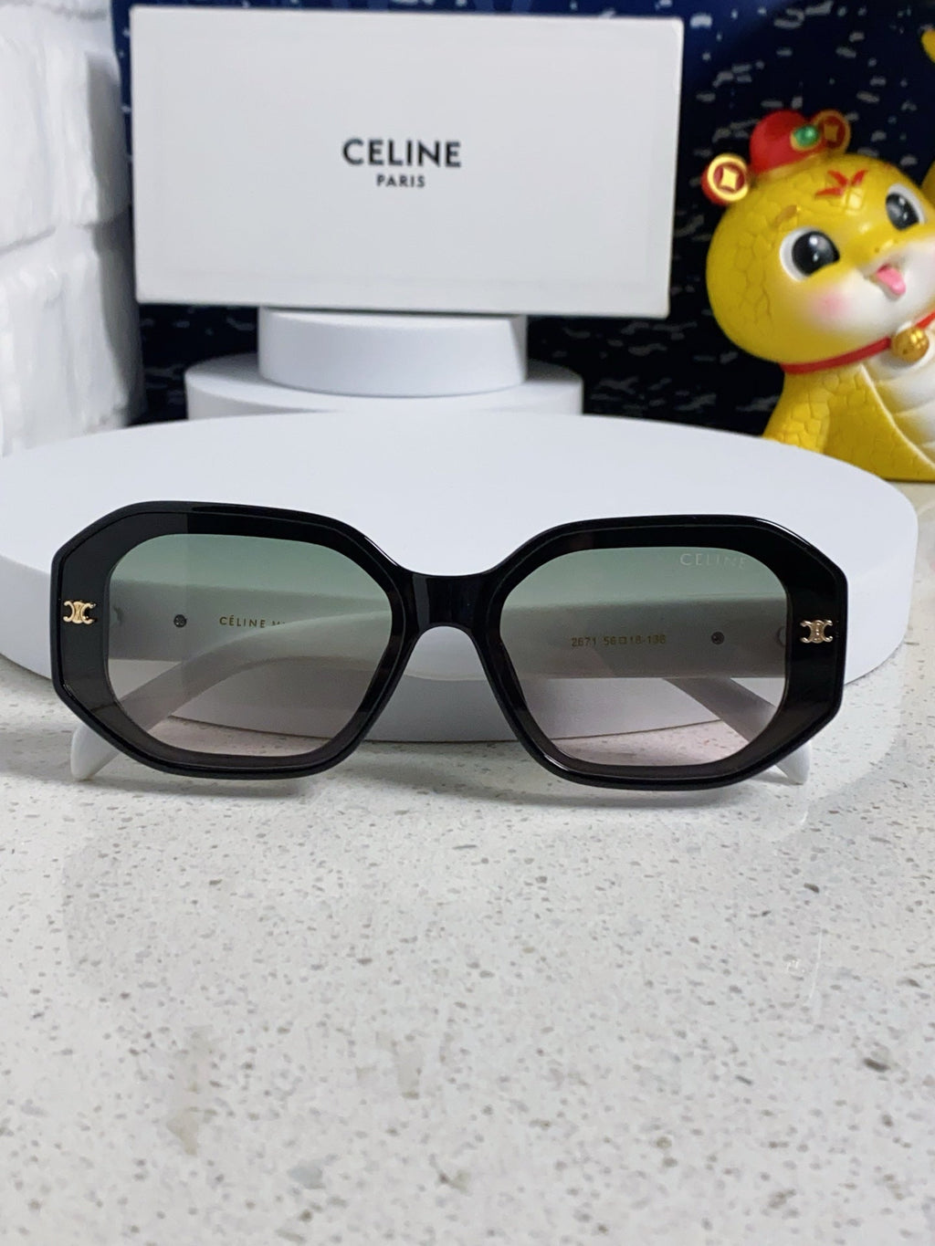 CELINE TRIOMPHE SQUARE SUNGLASSES 566739 IN BLACK AND WHITE ACETATE