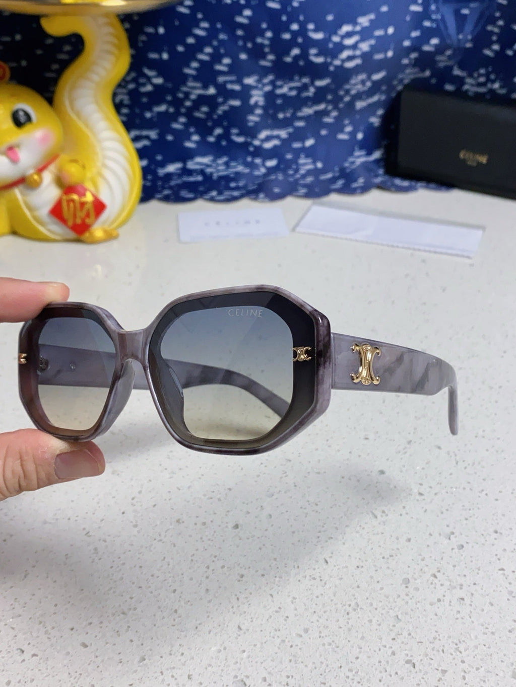 CELINE TRIOMPHE SQUARE SUNGLASSES 566740 IN MARBLED EFFECT ACETATE