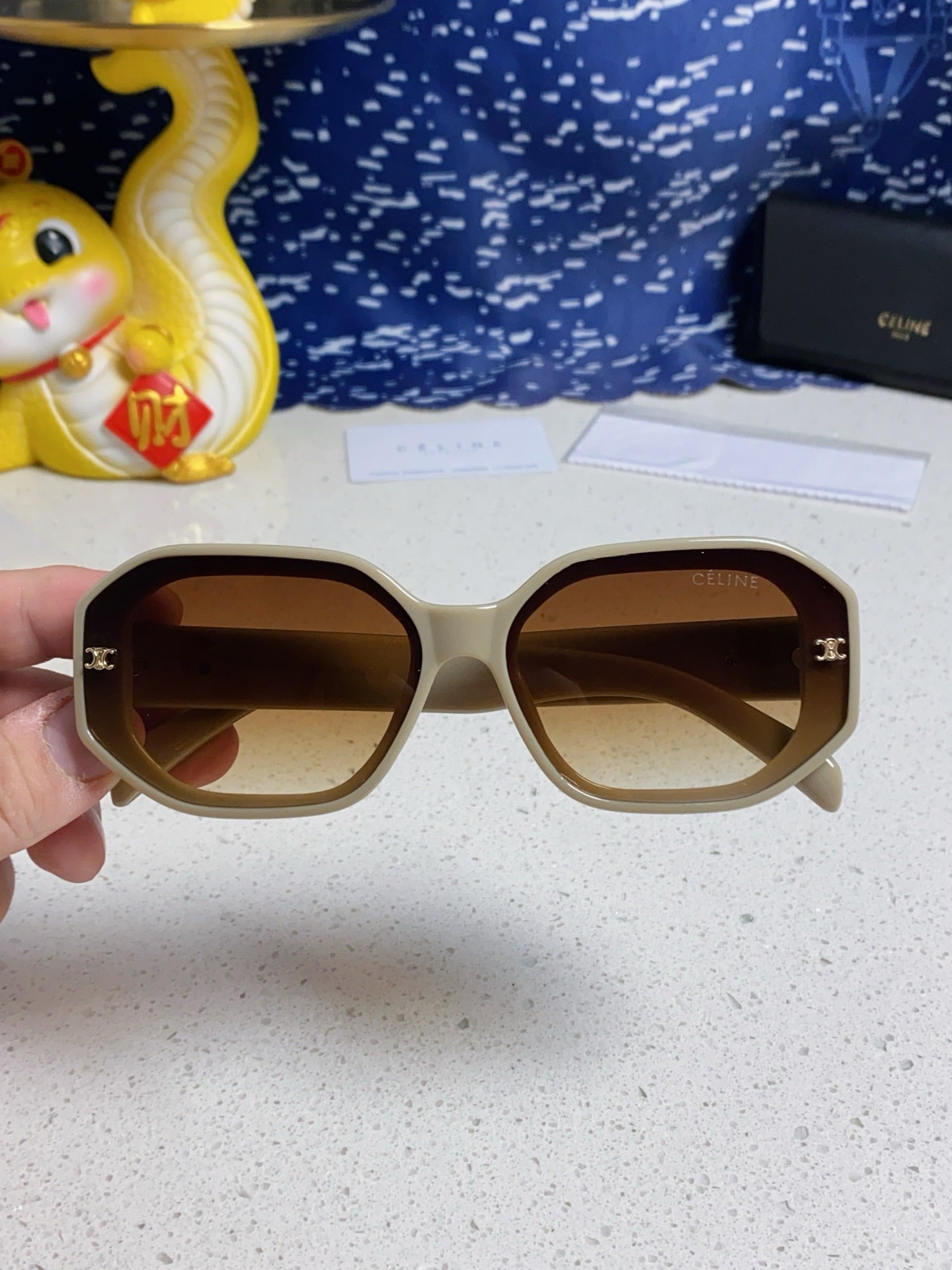 CELINE TRIOMPHE SQUARE SUNGLASSES 566741 IN IVORY ACETATE