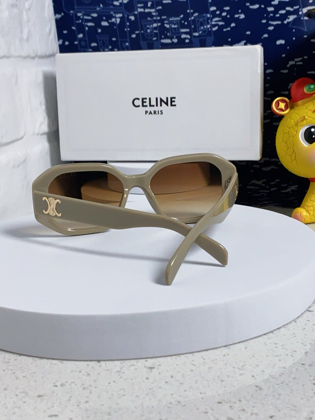 CELINE TRIOMPHE SQUARE SUNGLASSES 566741 IN IVORY ACETATE