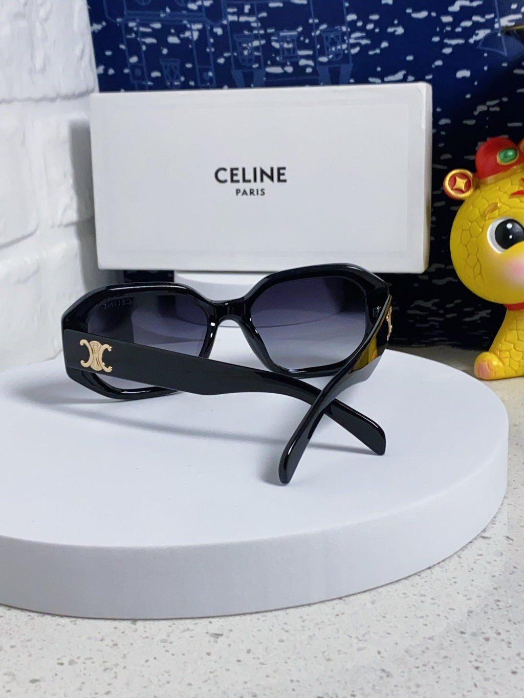 CELINE TRIOMPHE SQUARE SUNGLASSES 566743 IN BLACK ACETATE GRADIENT SMOKE LENSES